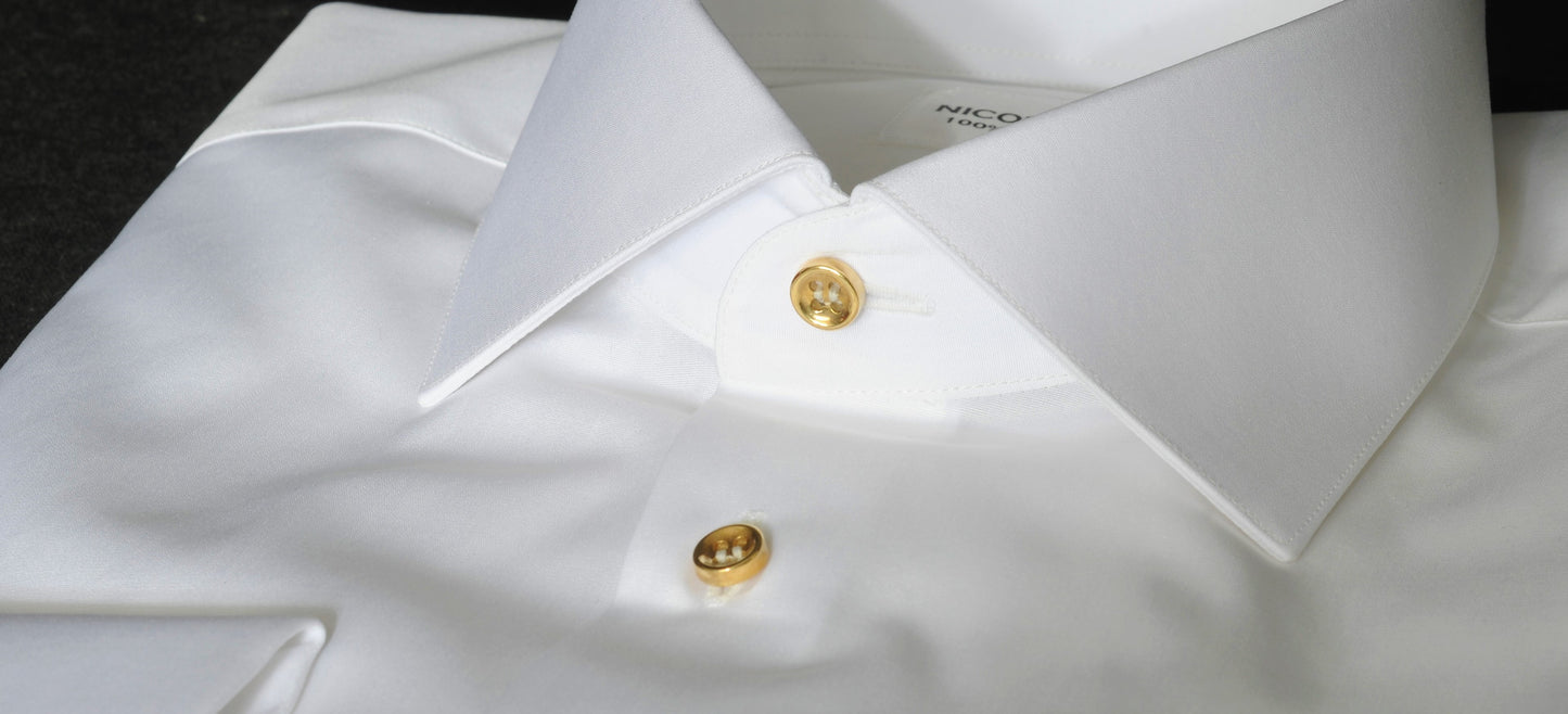 Forte dei Marmi handcrafted white men's shirt in fine soft poplin cotton and gold buttons. Handmade in Italy.