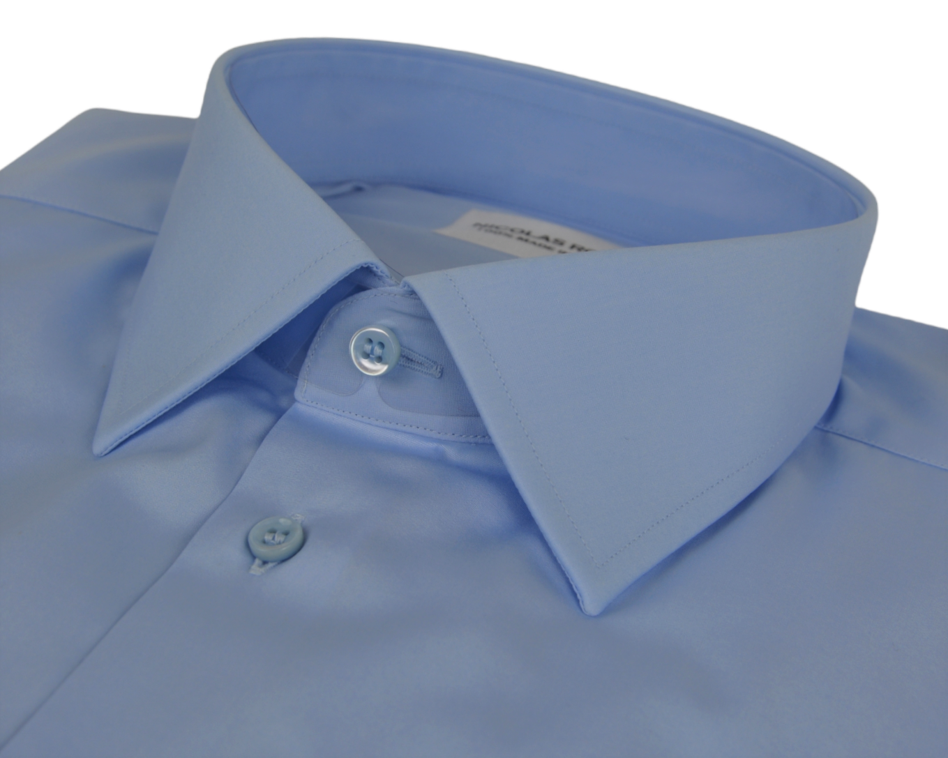 Neaples handcrafted sky blue men's shirt in fine soft poplin cotton and Autralian mother of pearl buttons. Handmade in Italy.
