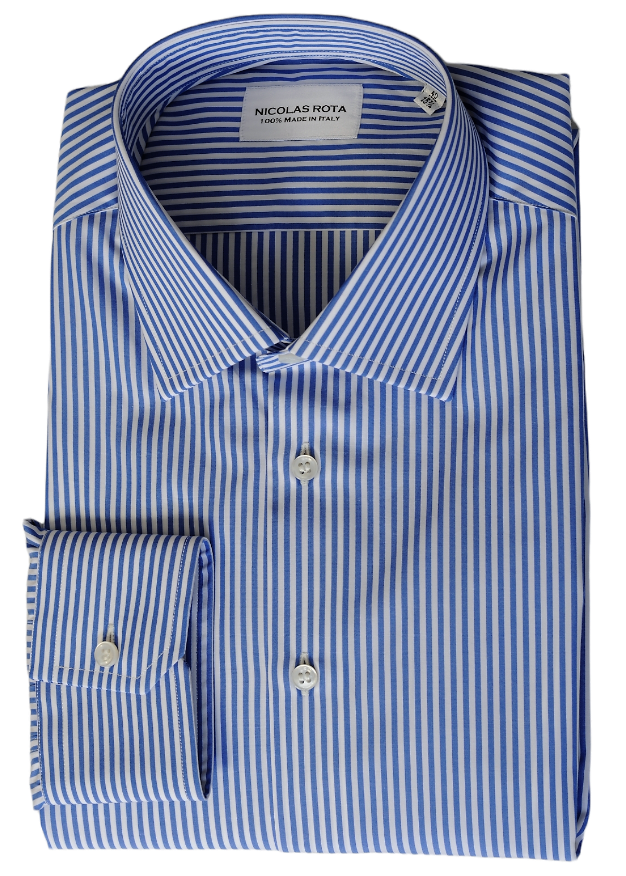 Camicia artigianale bianca a righe blu Firenze, quattro stagioni: collo francese, polsini smussati e bottoni in madreperla australiana. Realizzata interamente in Italia da artigiani esperti con pregiato cotone (popeline) doppio ritorto. Florence handcrafted white shirt with blue stripes, four season: french collar, angled cuffs and Australian mother of pearl buttons. Entirely made in Italy by expert craftsmen with fine double twisted cotton (poplin).